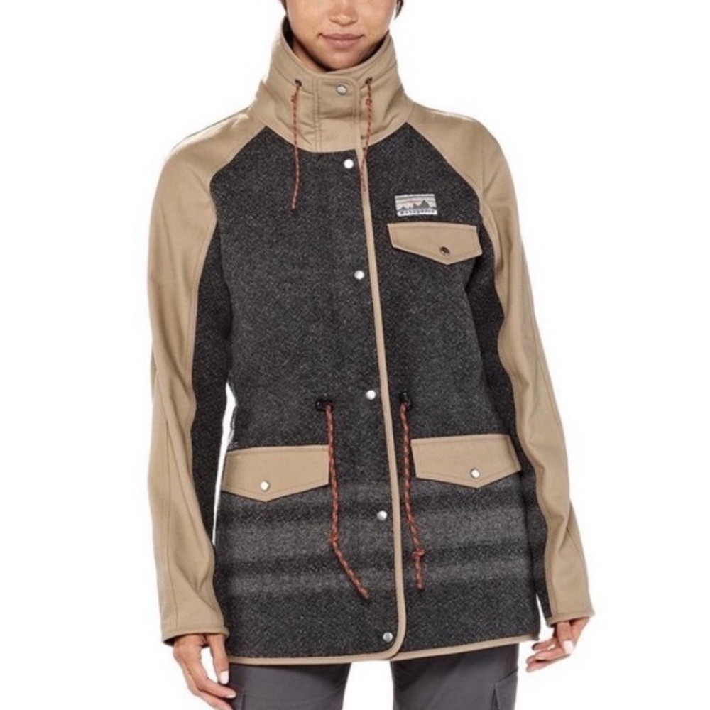 Rare Patagonia reclaimed wool Parka in Forged Grey